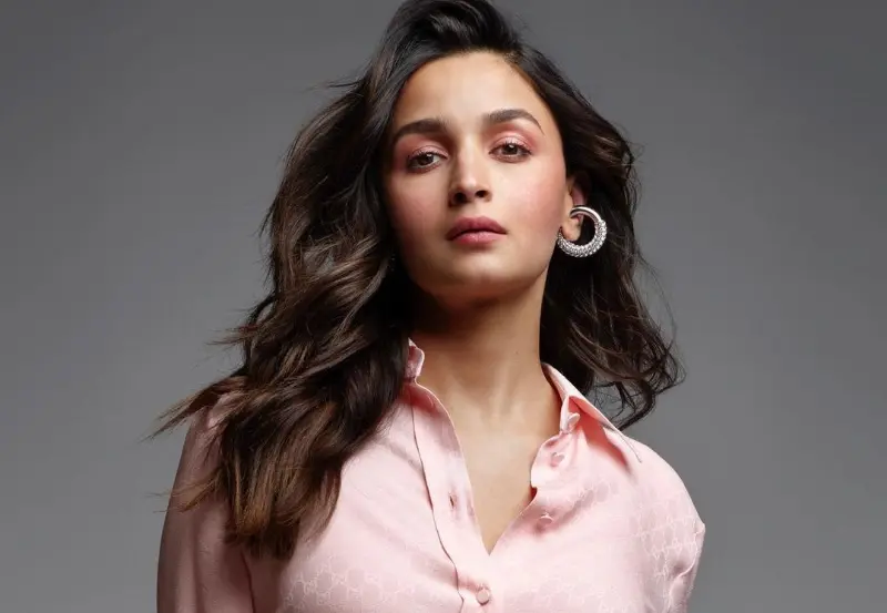 आलिया भट्ट (Alia Bhatt)