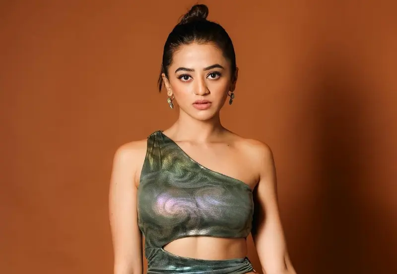 हेली शाह (Helly Shah)